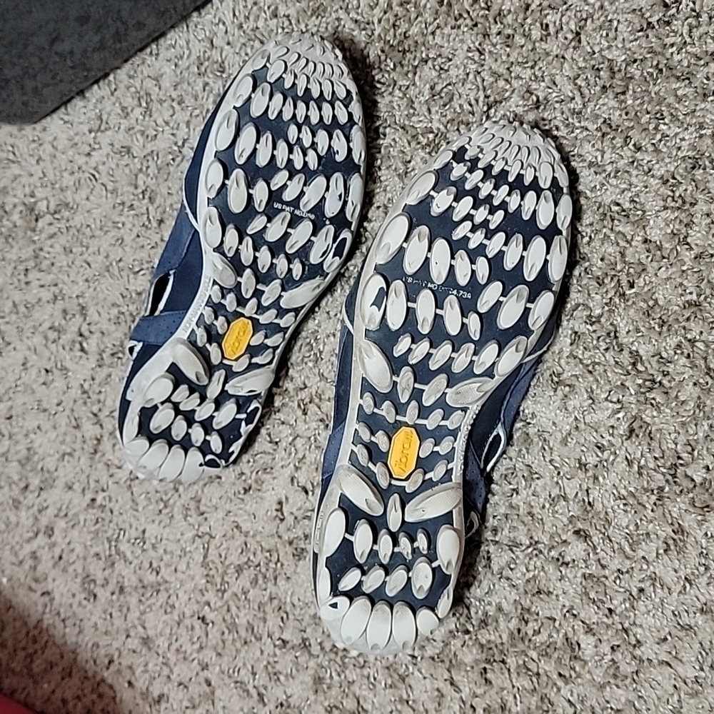 Navy blue Merrell shoes size 10. - Picture 2 of 4
